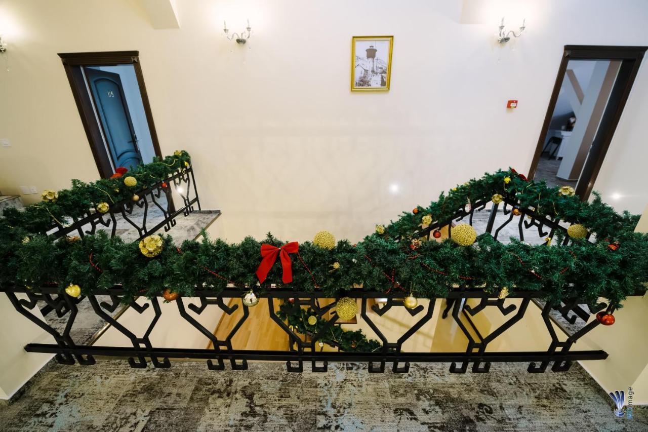 Hotel La Belle Epoque Petrosani Luaran gambar